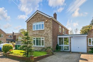 Field Close, West Molesey- click for photo gallery